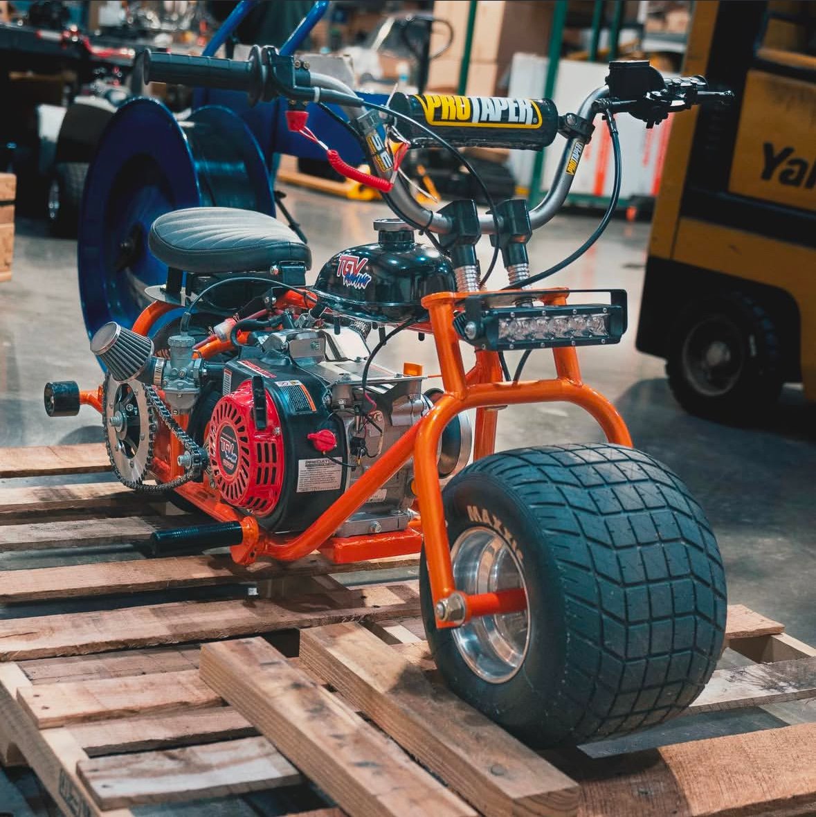Predator Ghost MiniBike (Red)