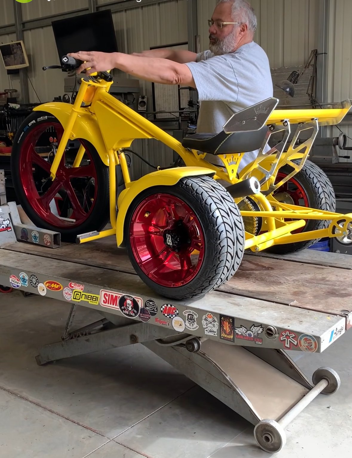 Big Front Wheeler (Yellow)
