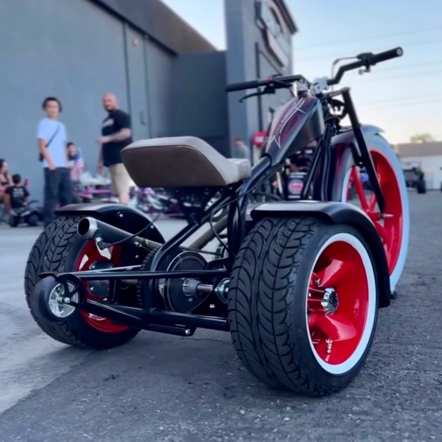 Big Front Wheeler With Fenders - Image 2
