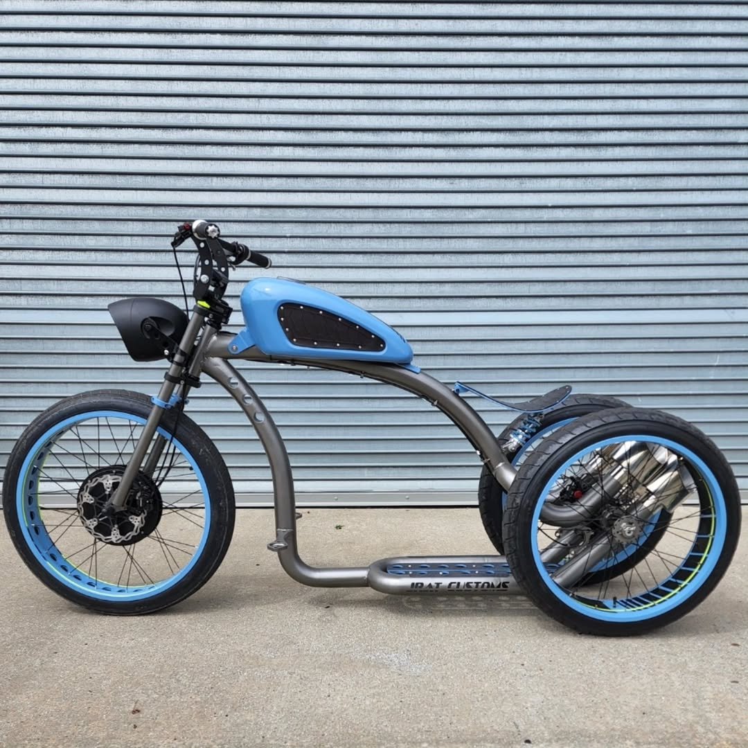 Triple Tire Bike (Light/Blue) - Image 2